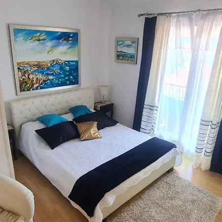 伊内斯艺术别墅酒店 3* 扎达尔