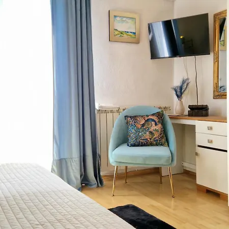 伊内斯艺术别墅酒店 扎达尔