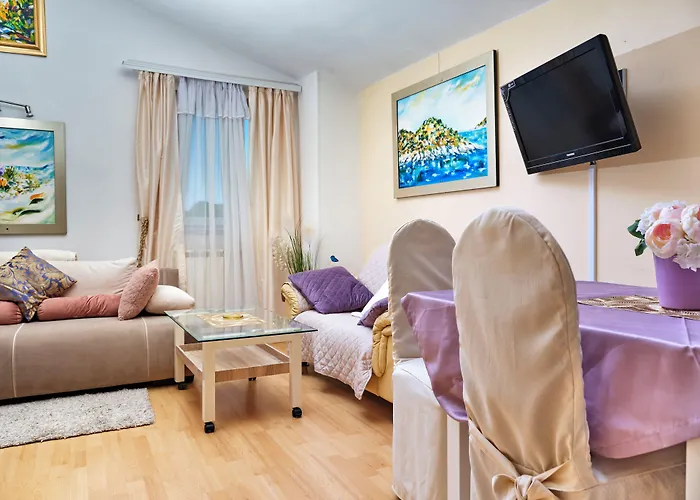 Art Ines 3* 扎达尔