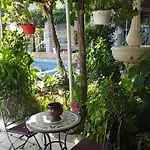 Casa de hóspedes Art Ines 3*