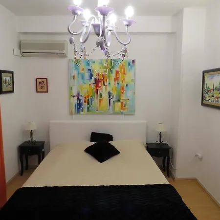 Art Ines 3* Задар