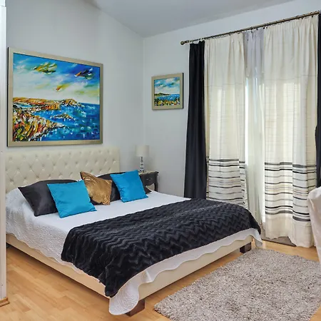 Art Ines Gostinjska kuća 3*