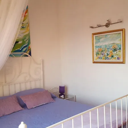 Art Ines 3* Задар