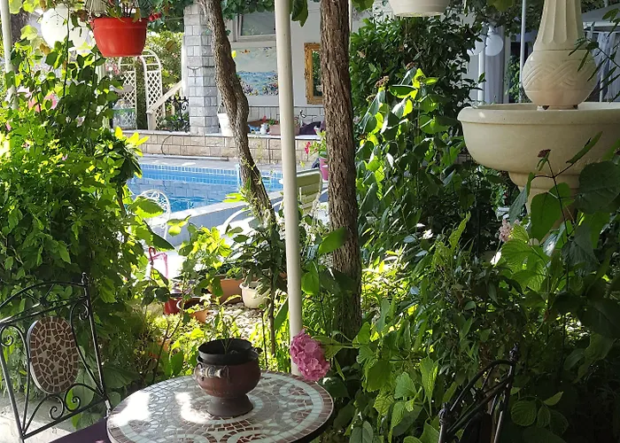 Gostinjska kuća Art Ines 3*